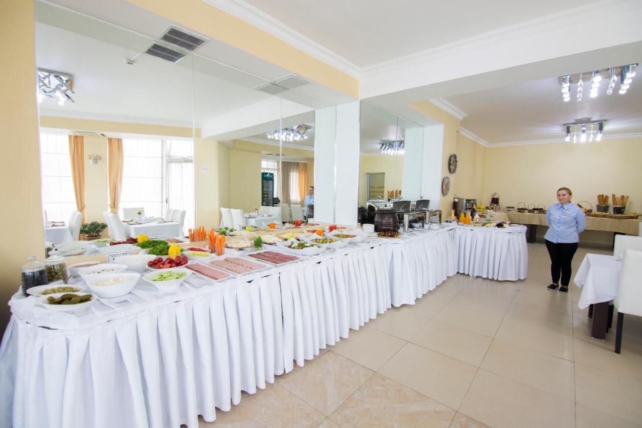 Отель Hotel Aisi Батуми-20